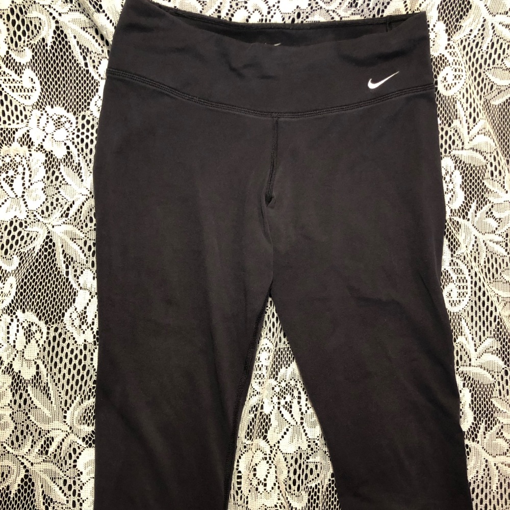Nike Black Dri-Fit capris Size Medium